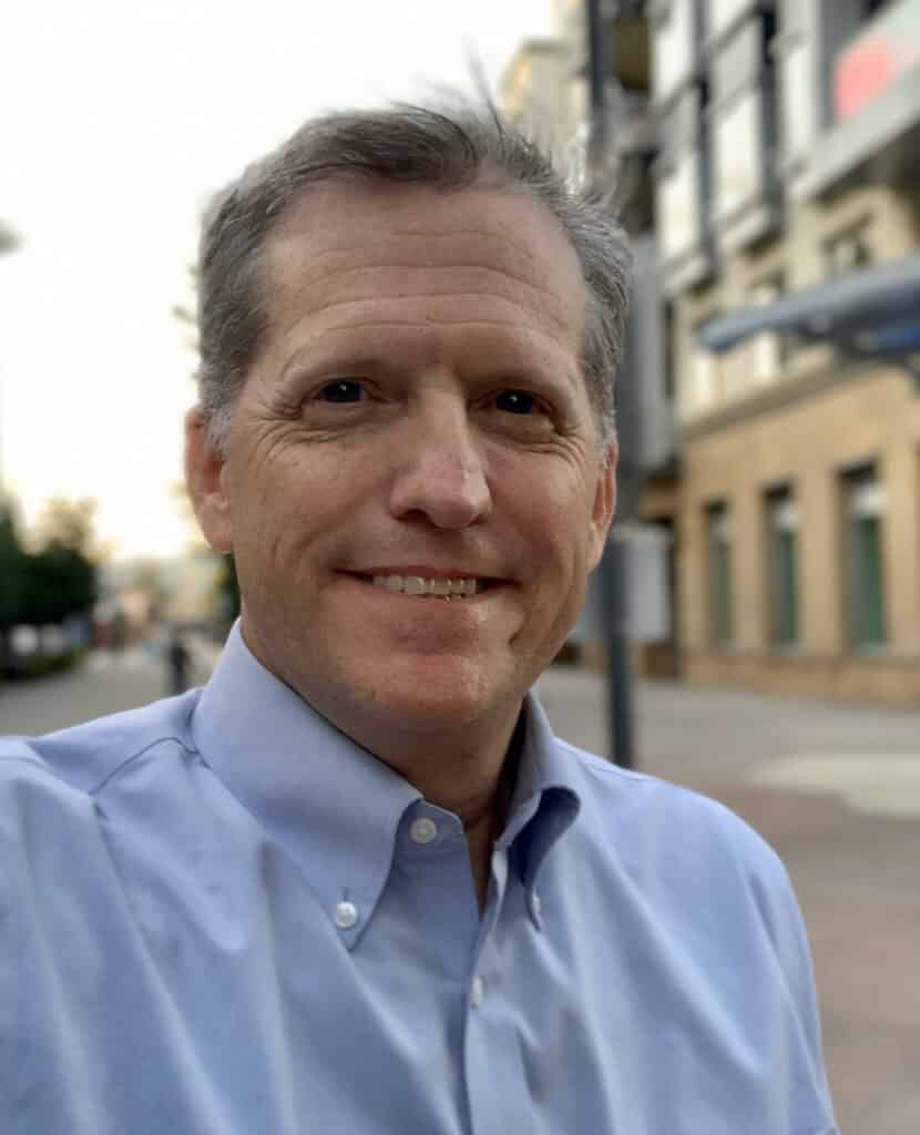 Thom Singer Headshot